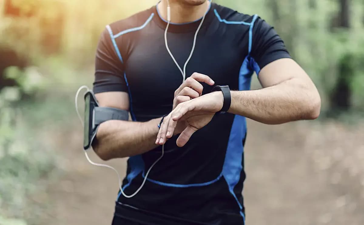 Les avantages de porter une montre de sport au quotidien : bienfaits et utilités