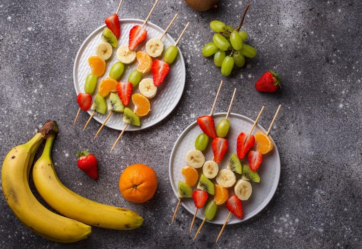 Recettes de brochettes de fruits exotiques pour surprendre vos convives