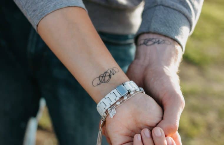 Des tatouages pour les amoureux des explorations : l’aventure sur la peau