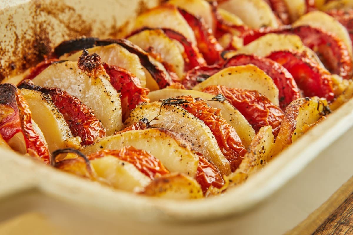 Délice provençal : crumble de courgettes et tomates au thym frais